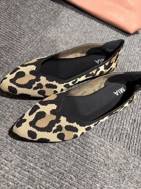 MIA Leopard Knit Pointed Flats - Beige & Black